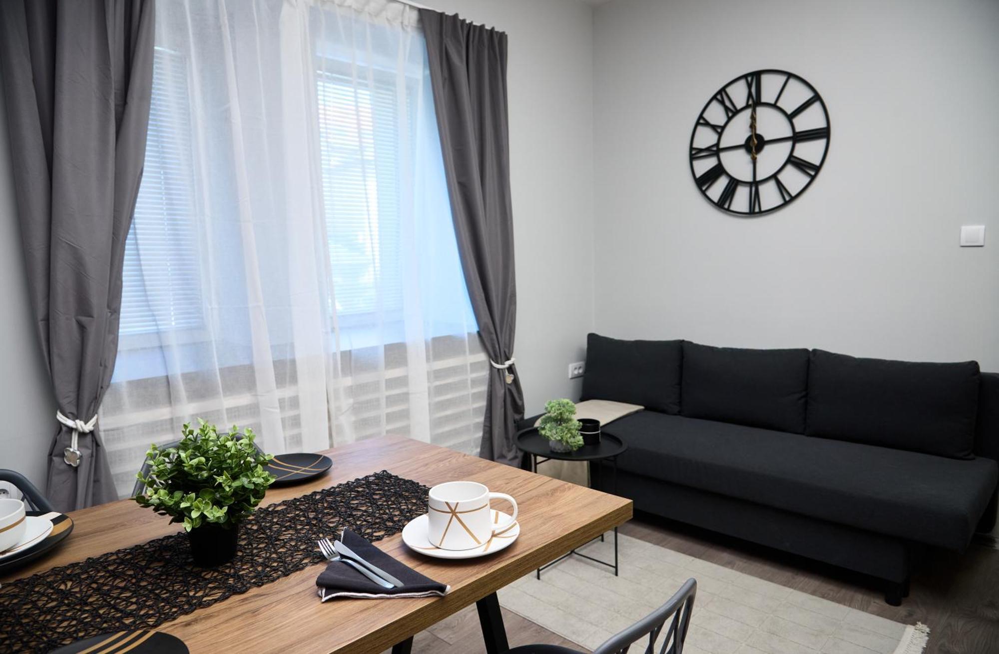 Brent Collection - Apartments In City Center Novi Sad Eksteriør bilde